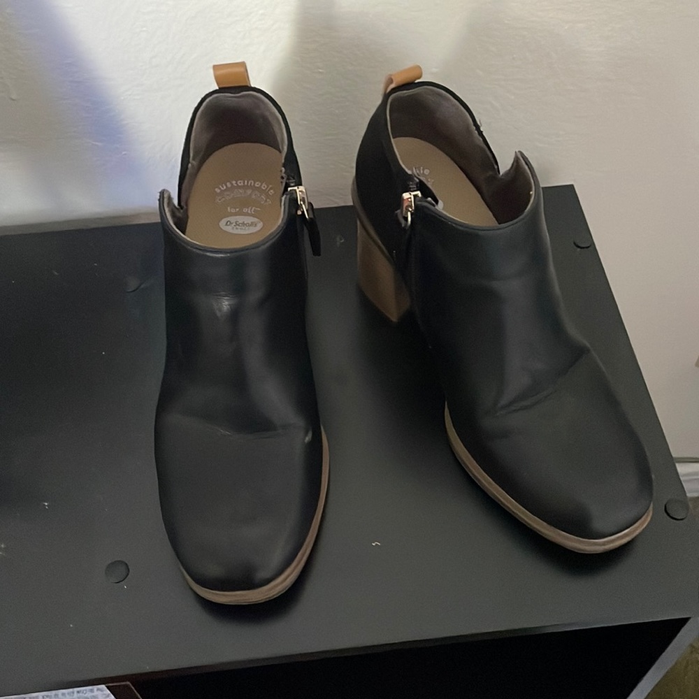 Dr. Scholls booties Roxanne